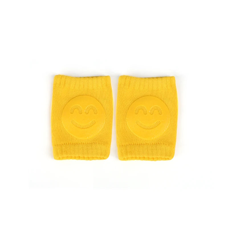 Daliona baby safety knee pads providing comfort and protection for crawling babies, featuring soft, cushioned knee support.
