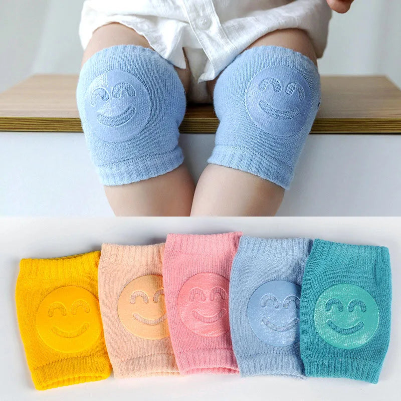 Daliona baby knee pads in soft fabric providing comfort and protection for crawling infants, ideal for baby safety.