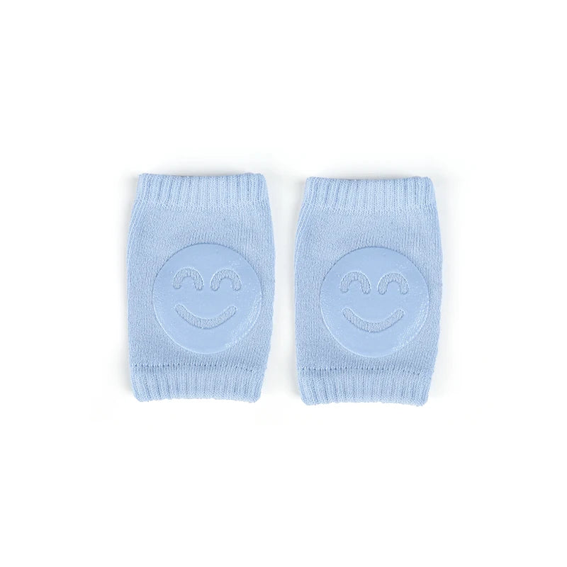 Baby safety knee pads by Daliona, soft and protective for crawling babies, featuring comfortable padding and a snug fit.